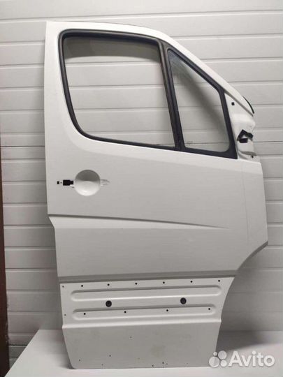 Дверь Mercedes Sprinter W906
