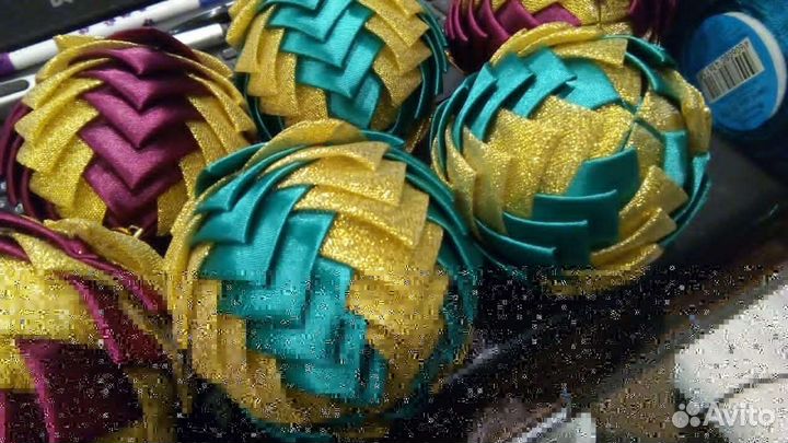 Новогодние игрушки