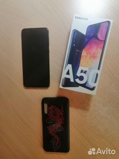 Samsung Galaxy A50, 6/64 ГБ