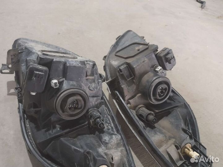 Фары Vitz пара 3000