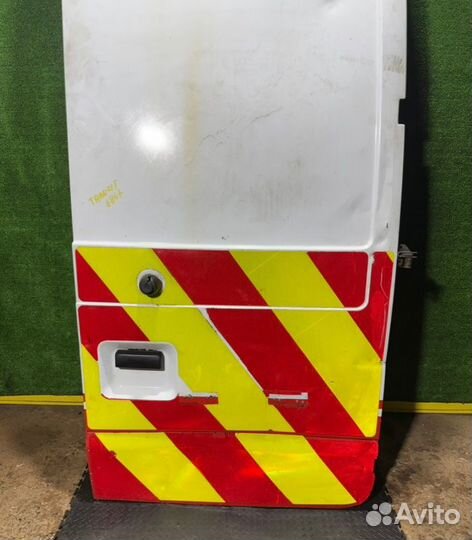 Дверь задняя распашная правая Ford Transit 2.2