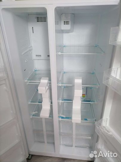 Холодильник Side by Side Бирюса SBS 587 новый