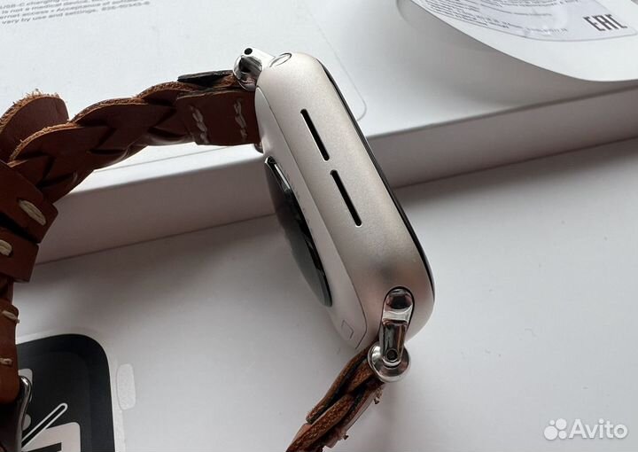 Apple Watch SE (2nd Gen) 40mm Starlight
