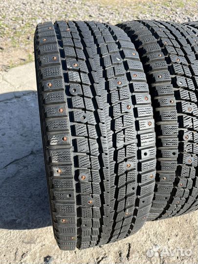 Dunlop SP Winter Ice 01 205/55 R16 94T