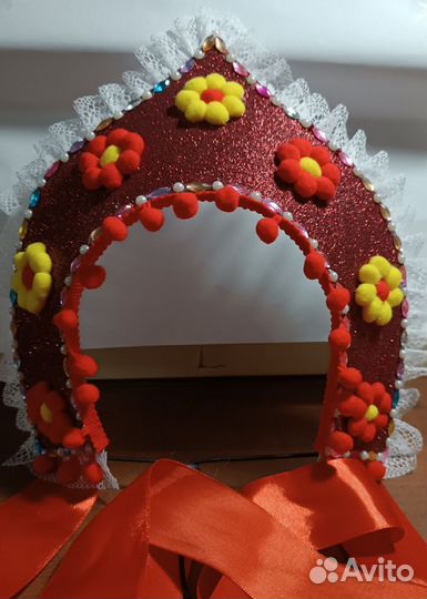 Кокошник ручной работы