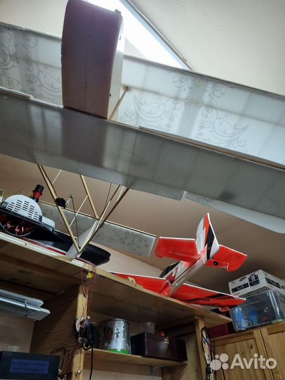 Авиамодель нa paдиoуправлении