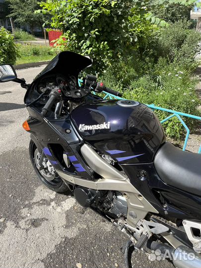 Продам Kawasaki zzr400-2