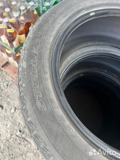 Stunner Winter 201 ST 215/55 R17