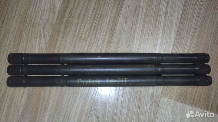 Привод левый Honda Civic 4D 1.8 МКПП R18A