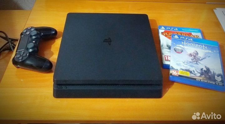 Продам PS4 Pro 1Тб, в отличном тех.состоянии