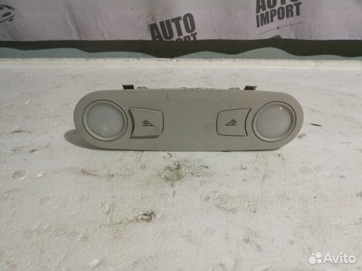 Плафон салона Audi A4 B8