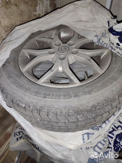 DoubleStar DW02 215/65 R16