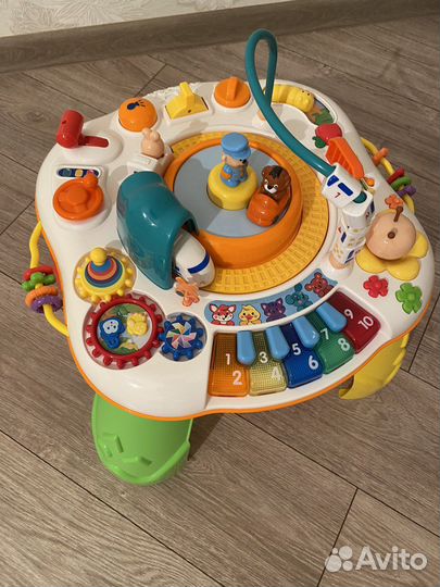 Игровой столик Мир приключений Жирафики