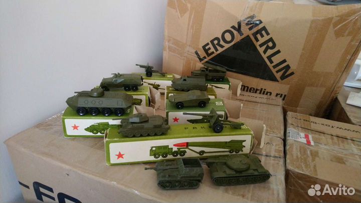 Набор военной техники из вибраниума