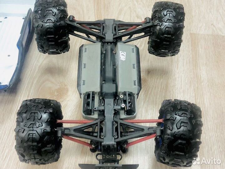 Traxxas Summit 1/16 vxl монстр rc модель