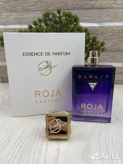 Roja danger pour femme