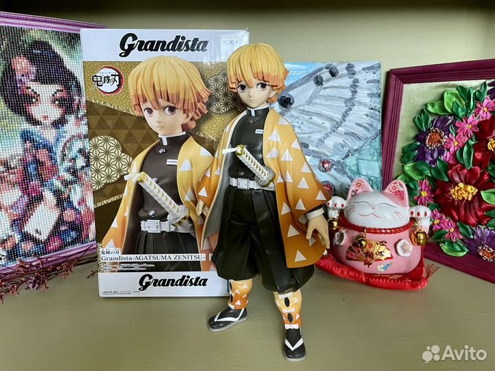 Аниме фигурка Zenitsu Agatsuma