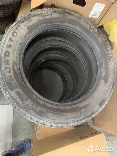 Roadstone Winguard Ice Plus 225/60 R17