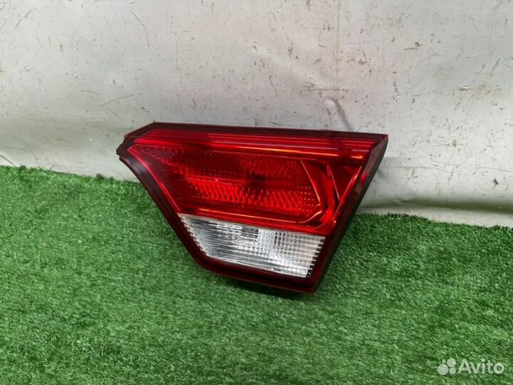 Фонарь правый Kia Rio 4