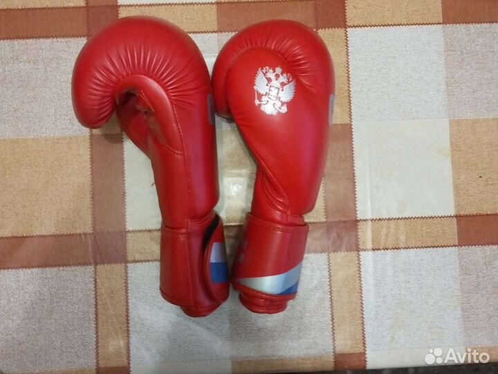 Боксерские перчатки 12 oz clinch