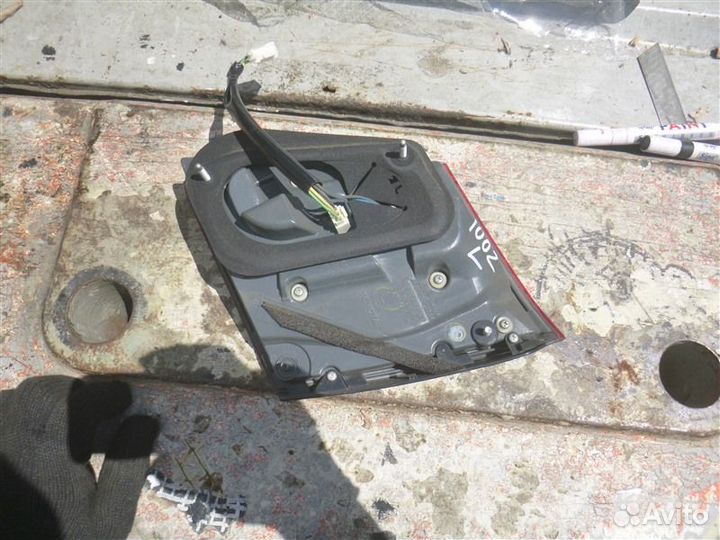 Стоп-сигнал задний левый Lexus Ls460H USF40 1urfse