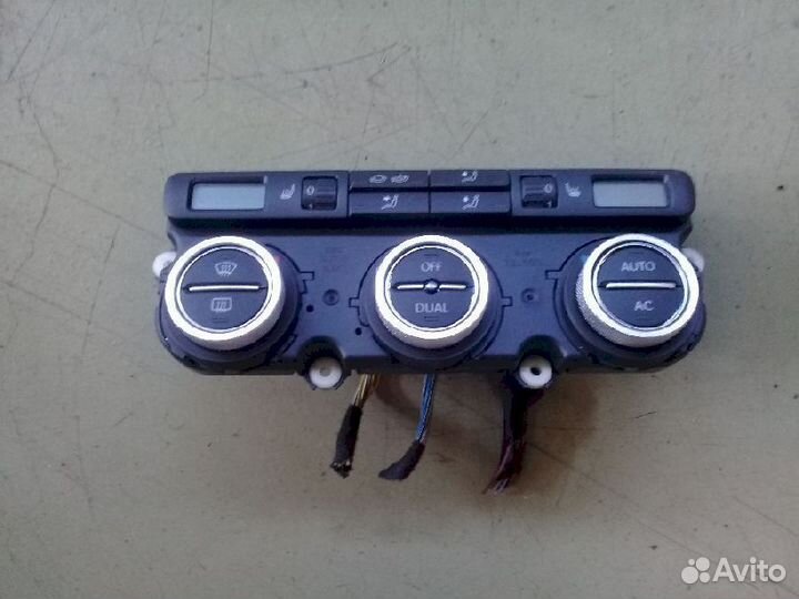Блок управления климат-контролем Volkswagen Passat