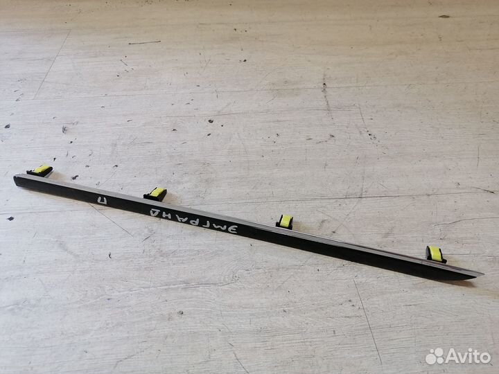 Молдинг торпедо левый правый Geely Emgrand EC7