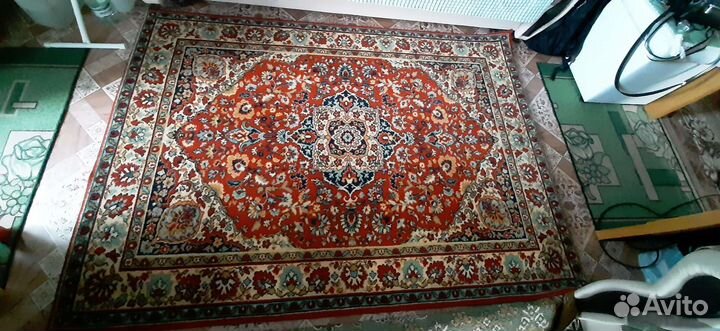 Ковёр шерстяной