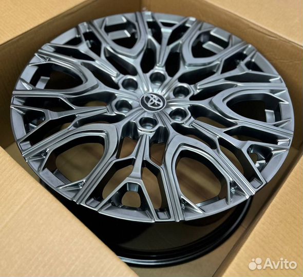 Кованые диски на Lexus Лексус LX 600 R24