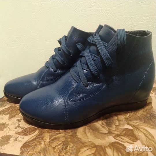 Ботинки женские