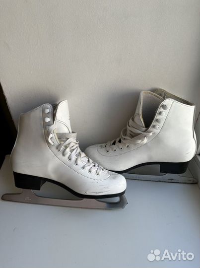 Женские фигурные коньки