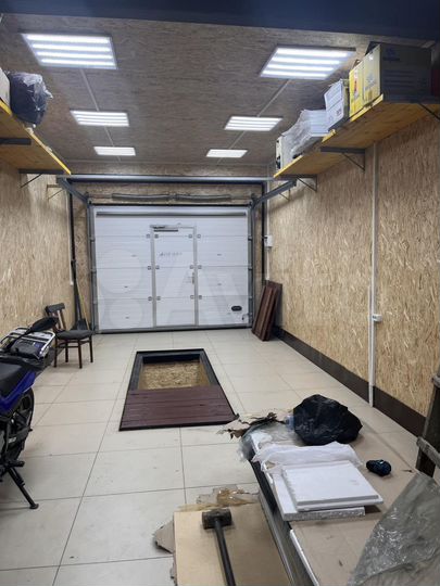 Гараж, > 30 м²