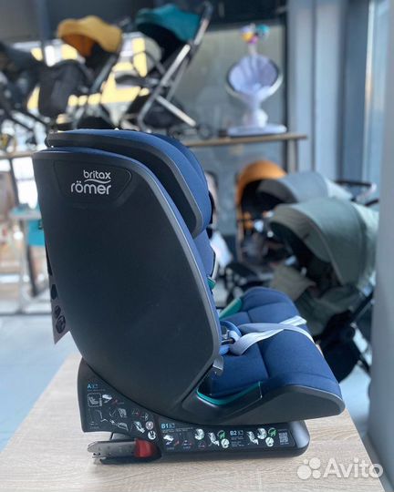 Автокресло britax romer advansafix M i size