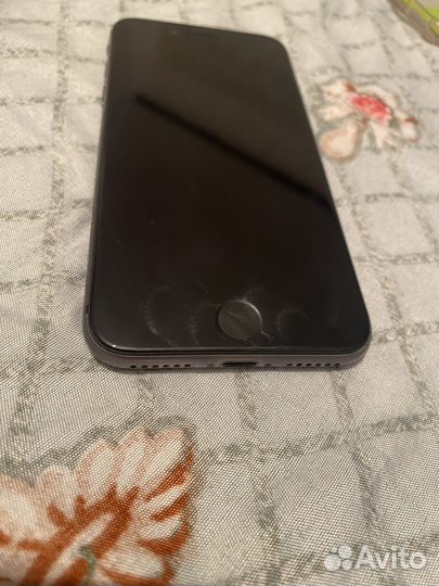 Телефон iPhone 8 64 gb