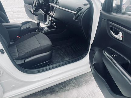 Kia Rio 1.4 МТ, 2019, 80 000 км