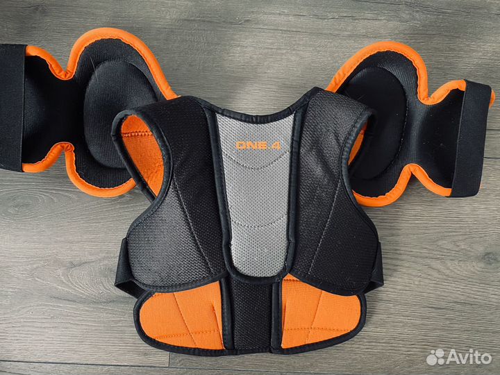 Нагрудник хоккейный детский Bauer