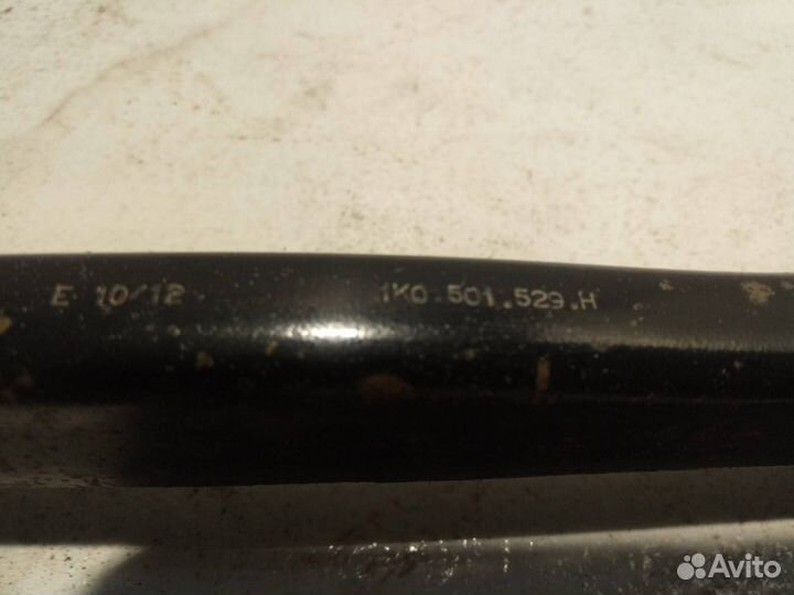 Реактивная тяга задней подвески левая Skoda