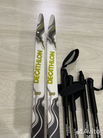 Лыжи и палки Decathlon 130 см
