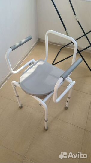 Санитарный стул TU 3