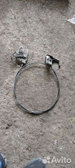 Трос капота с замком и ручкой пассат б4