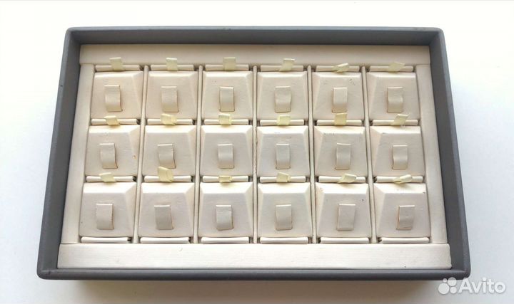 Держатель для колец выставочное оборудование