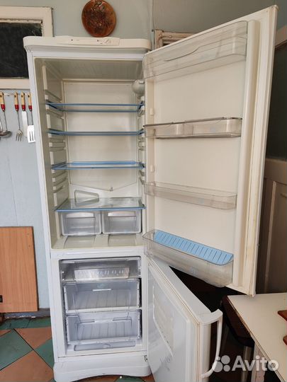 Холодильник бу indesit