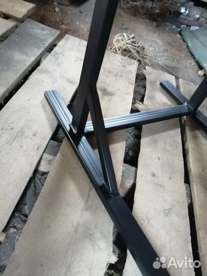 Стойка для лодочного мотора