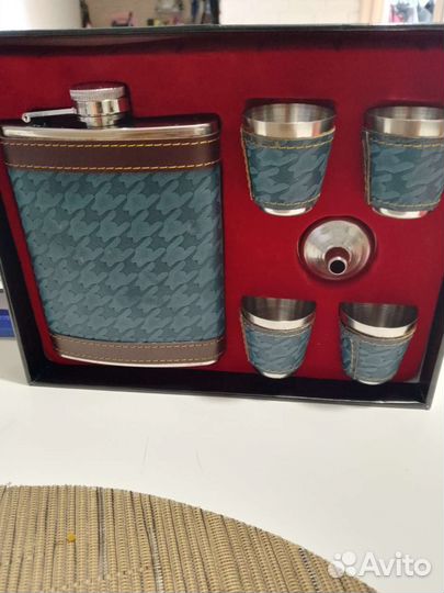 Подарочный набор для мужчин фляга, рюмки