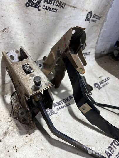 Педальный узел Nissan Primera P11