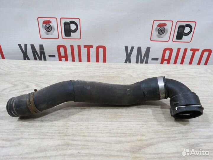 Патрубок системы охлаждения Audi Q3