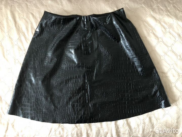 Черная мини юбка из экокожи