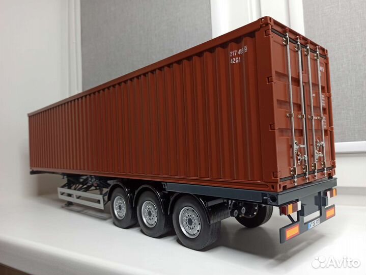 Морской контейнер 40 футов+ полуприцеп 1:18 NZG