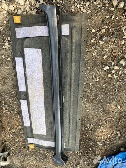 Накладка порога левая Toyota Land Cruiser 200