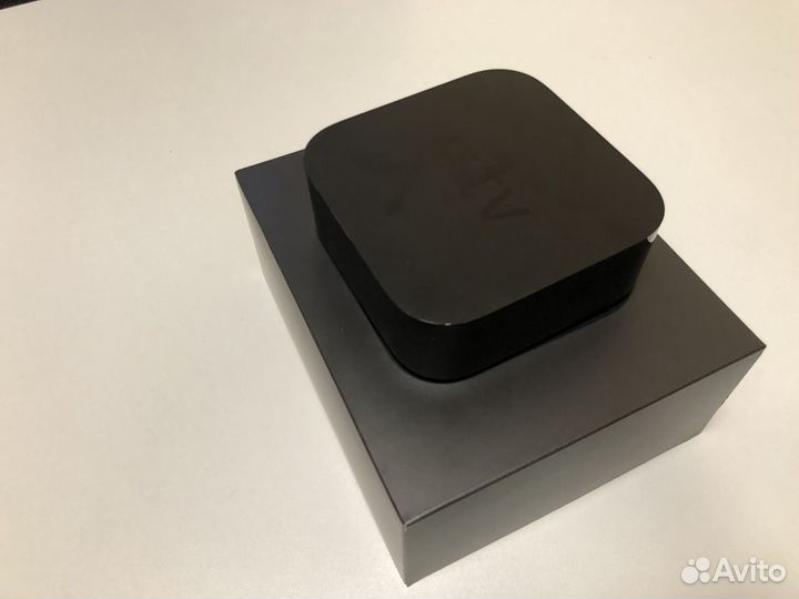 Apple TV 4 32 Gb (A1625) в коробке